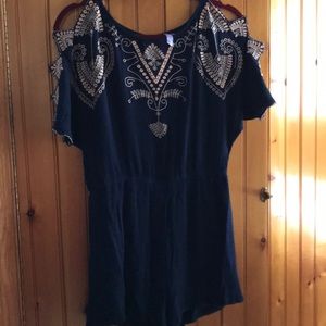 Navy crêpe romper with peach embroidery